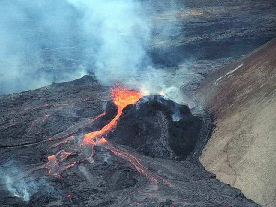 青岛版小学科学《火山》PPT课件.ppt_第2页