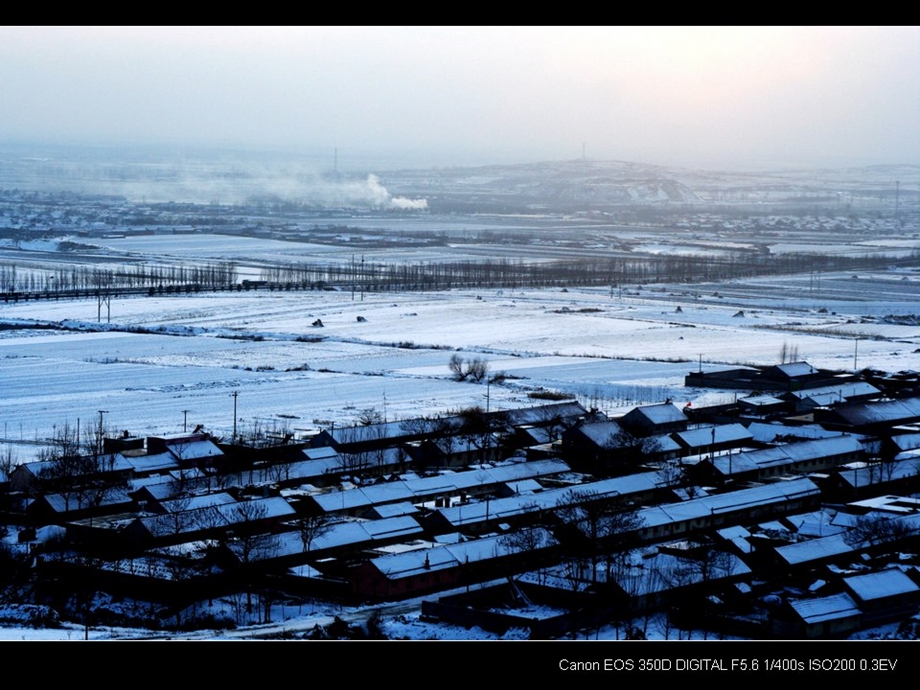 配乐诗朗诵沁园雪.ppt_第3页