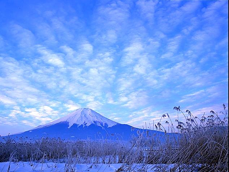 峰峦预兆轻盈绫纱.ppt_第1页